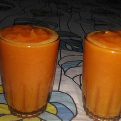 A picture of Papaya juice.