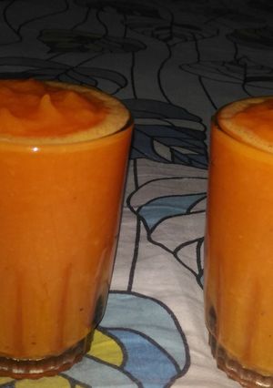 A picture of Papaya juice.