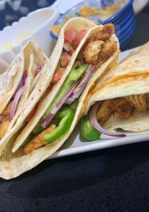 A picture of Chicken fajita tortilla wrap (viral).
