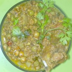 A picture of Mutton kheema with Pigeon pea masala.