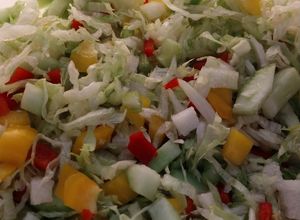 Una foto de Ensalada multicolor