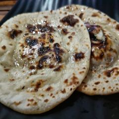 A picture of Naan.