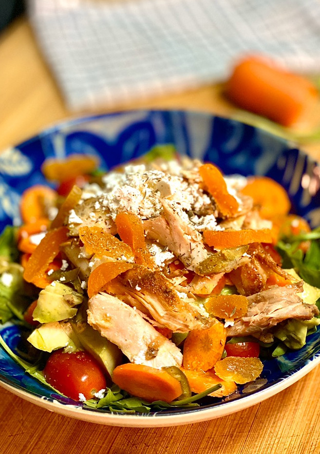 Una foto de Ensalada con sobras de pollo asado