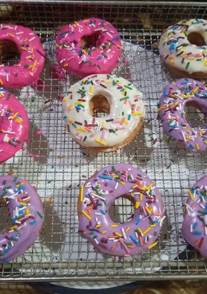 A picture of No yeast cake doughnuts 😋.