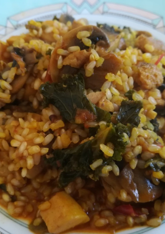 Una foto de Arroz Integral Mar y mount con kale