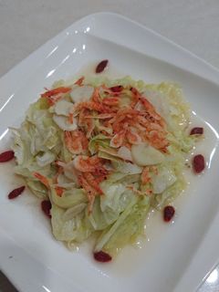 櫻花蝦炒高麗菜 的食譜成品照片