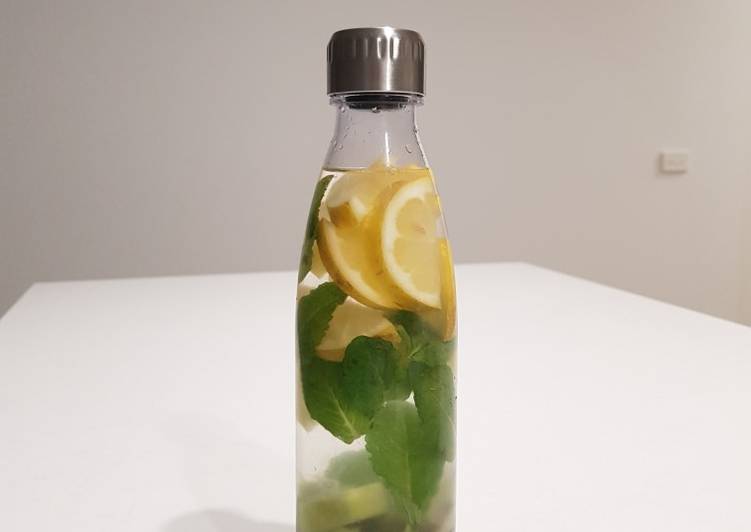 Cara Gampang Membuat 102. Infused Water (Lemon, Kiwi &amp; Mint) Cepat