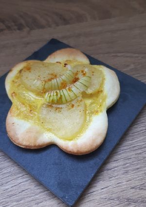 Une photo de Des toasts raclette curry