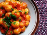 Cilok nasi saos merah