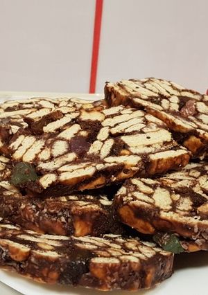 O poză a rețetei Salam de biscuiți.