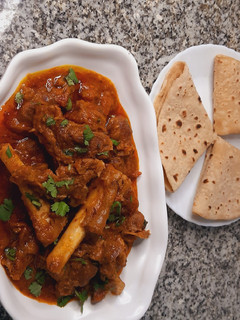 A picture of Mutton Curry With Chapati.