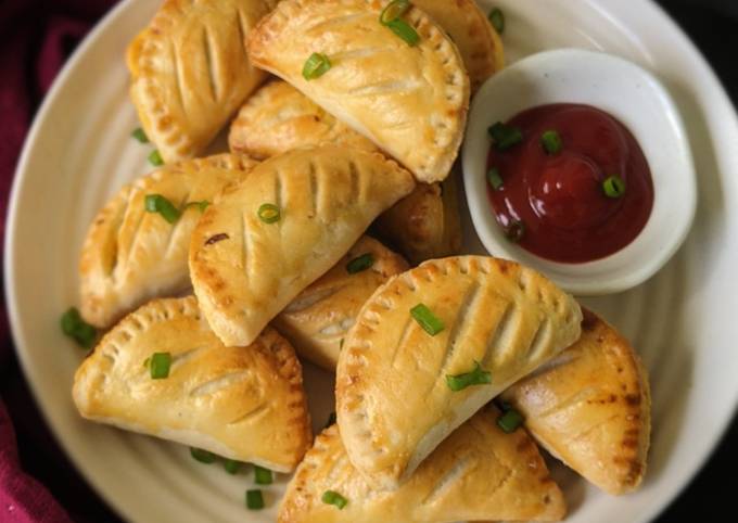 Easiest Way to Prepare Quick Mushroom and Cheese Empanadas