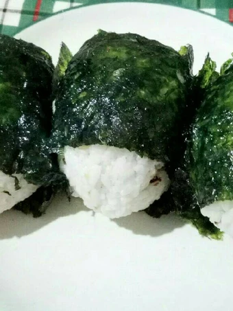 Cara Sederhana Membikin Resep  Onigiri telor kornet yang Enak, Bisa Manjain Lidah