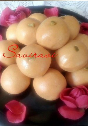 A picture of Besan Ladoo.