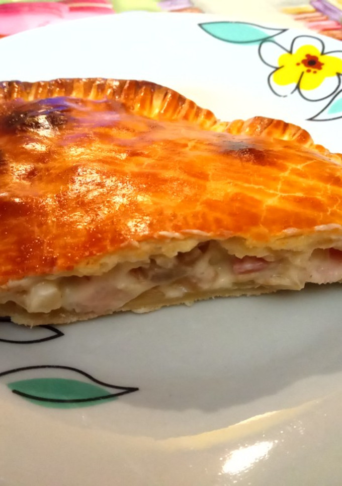 Una foto de Empanada carbonara