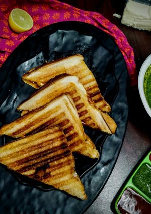 A picture of Desi Grilled sandwich.