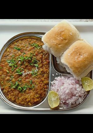 A picture of Pav Bhaji.