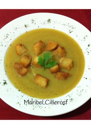 Foto principal de Crema de pepino y calabacín