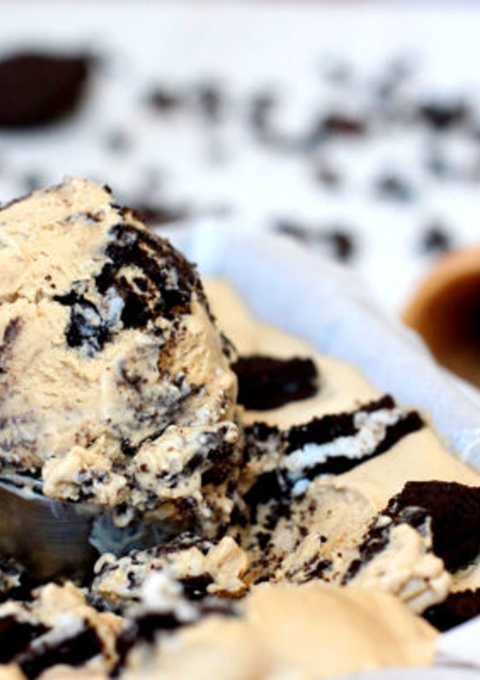 Una foto de Helado de café y galletas Oreo