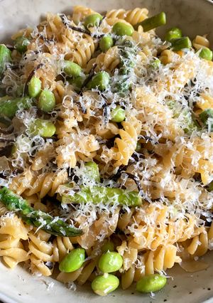 A picture of Asparagus, Edamame & Kombu (Kelp) Pasta.