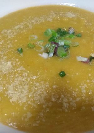 Una foto de Sopa crema vegana de zapallo