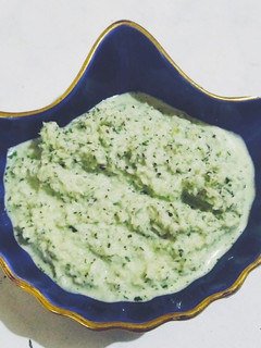 कोकोनट चटणी (coconut chutney recipe in marathi) रेसिपी चे मुख्य फोटो