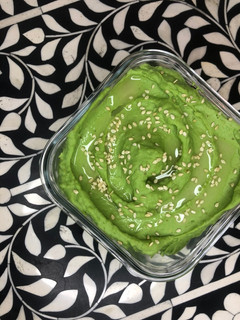Una foto de Hummus de palta