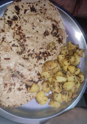 A picture of Jeera aloo.