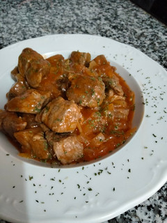 Una foto de Estofado de carne al pimentón