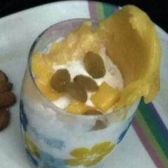 A picture of Mango shake.