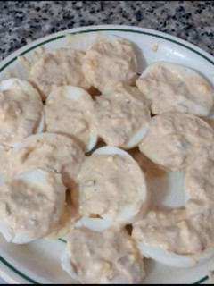 Una foto de Huevos rellenos