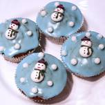 Karácsonyi fűszeres muffinok téli díszben