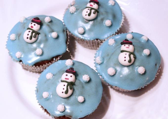Karácsonyi fűszeres muffinok téli díszben recept foto