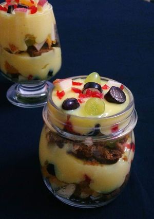 A picture of Trifle Pudding.