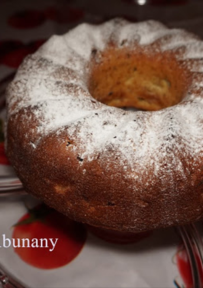 Una foto de Torta de manzana, pasas y nueces