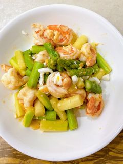 金沙蝦仁炒蘆筍 的食譜成品照片