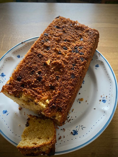 Una foto de Bizcocho naranja y chocolate