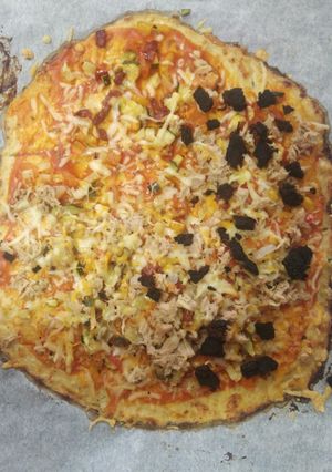 Una foto de Pizza con masa de coliflor