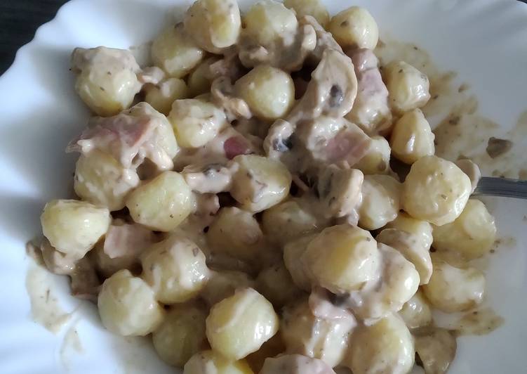 Gnocchis con champiñones