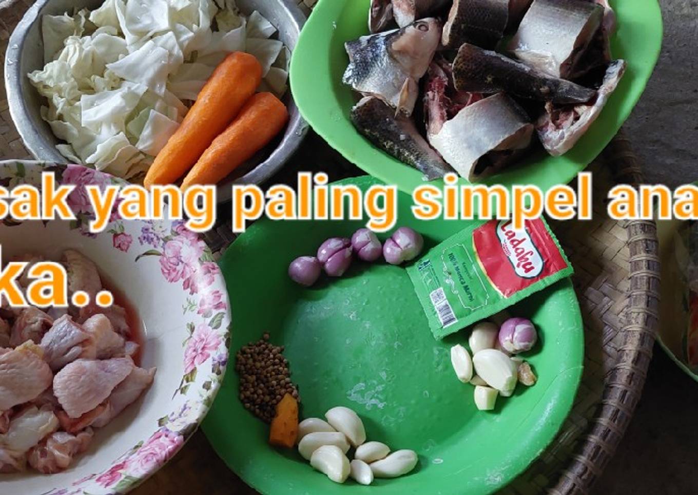 Sop sayap ayam dengan goreng ikan bandeng