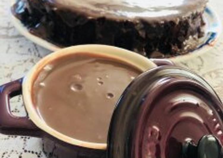 Step-by-Step Guide to Prepare Award-winning Bolo de chocolate com calda de brigadeiro