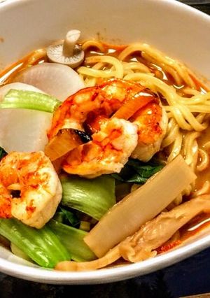 A picture of えびラーメン🦐、Shrimp Ramen.