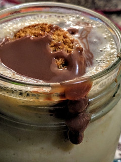 Una foto de BATIDO De Granola con Durazno🍑 y Guineos🍌...!