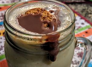 Una foto de BATIDO De Granola con Durazno🍑 y Guineos🍌...!