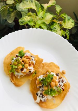 A picture of Papri Chaat.