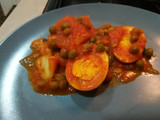 Bacalao con huevo y guisantes