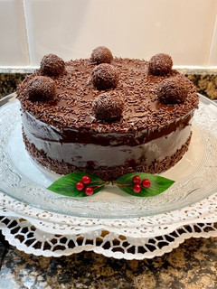 Una foto de Tarta de zanahoria con trufas de leche condensada