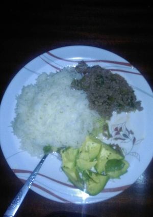 A picture of Minced meat with rice.