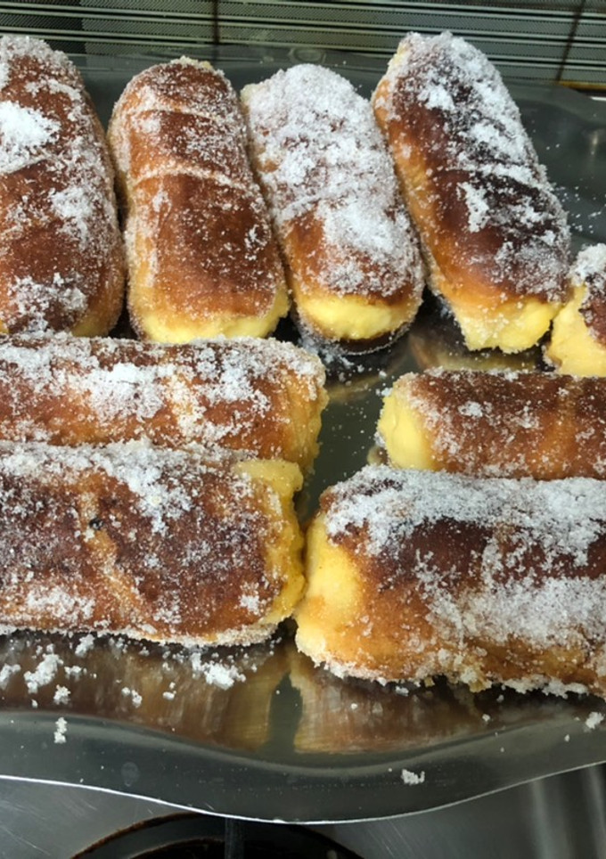 Una foto de Xuxos de crema pastelera !!A mi manera fácil.... 🥣