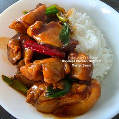 A picture of Boneless Chicken Thighs in Oyster Sauce.